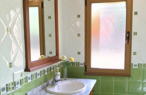 Fontoria Ski Chalet | Relax at El Rincón de la Mimosa with Spa and Hot Tub