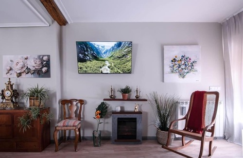 Alesanco Apartment | Discover El Rincón de Baco: Family-Friendly Getaway