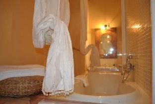 Carmona Hotel | Experience Comfort at El Rincón de las Descalzas Hotel