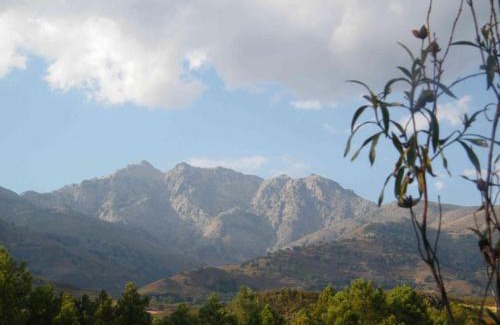 Candeleda Hotel | Discover El Rincón de los Riveros: Rated 9.2/10 with Dining