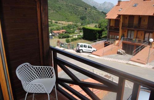 Ojedo House | Discover El RINCÓN DE OJEDO - Family-Friendly in Picos