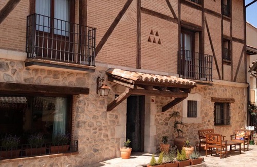 Rascafria Hotel | Discover El Rincón de Rascafría: Rated 8.9/10, Family-Friendly