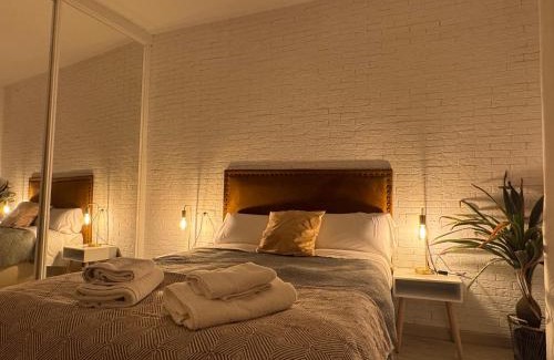 San Lorenzo Apartment | Charming El Rincón del Azahar: Family-Friendly Duplex Escape