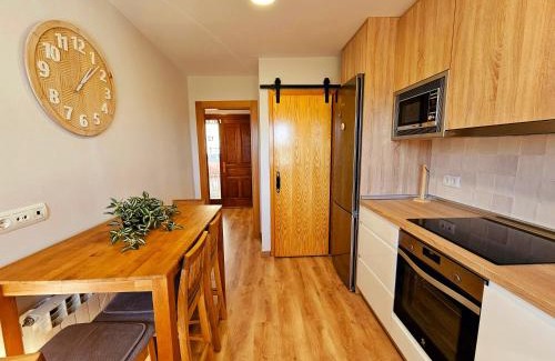 Senegue House | Family-Friendly Getaway at El Rincón del Pirineo - 9.5/10