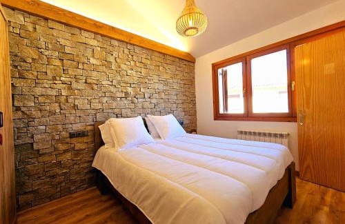 Senegue House | Family-Friendly Getaway at El Rincón del Pirineo - 9.5/10