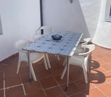 Torrejon del Rey Apartment | Pet-Friendly Retreat at La Casita de la Reina with Pool