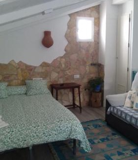 Villaviciosa de Cordoba Apartment | Discover El Rincón del Abuelo: Pet Friendly & Breakfast Included