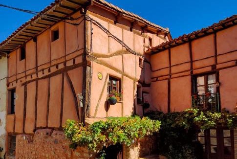 Quintanilla del Monte en Rioja House | Family-Friendly Stay at El Rincon 53 for Memorable Getaways