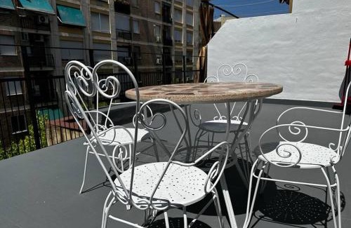 Jewish Quarter Apartment | Delightful Family Retreat at El Sabil de la Mezquita