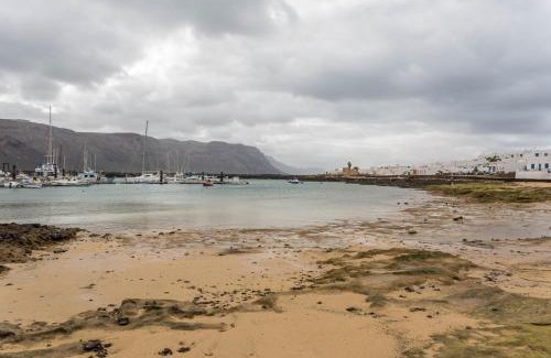 Caleta de Sebo House | Accessible Comfort at El Sombrerito 3 with Great Reviews