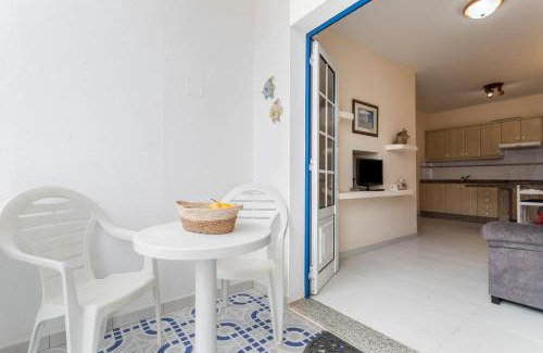 Caleta de Sebo House | Accessible Family Retreat at El Sombrerito 4