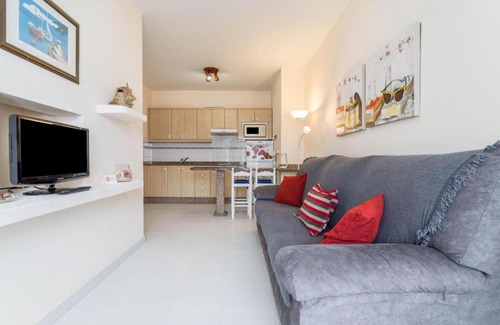 Caleta de Sebo House | Accessible Family Retreat at El Sombrerito 4