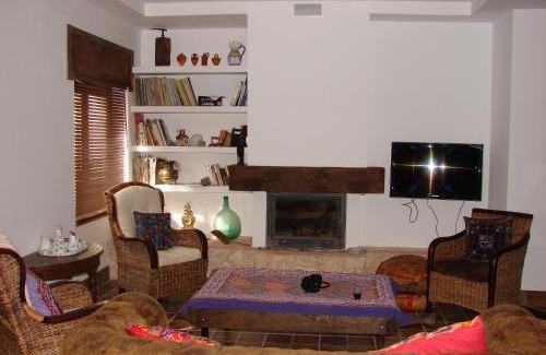 Villarrubia de Santiago House | El Sueño de Lucrecia: Pet-Friendly Retreat for Families