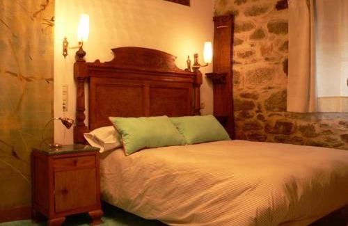 Avedillo de Sanabria House | Experience El Taller De La Seda with Oceanfront Views