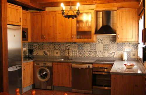 Navamorisca House | Family-Friendly Getaway at El Teñao - Rated 9.8/10