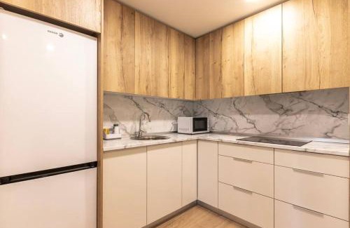 Deustuko San Pedro-Erribera Apartment | Discover El Toison: 4-Star Family Retreat in Historic Center