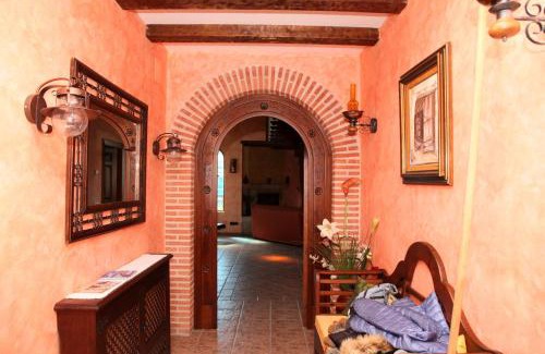Arenas de San Pedro House | Discover El Torreón del Búho: Pet-Friendly 4-Star Retreat