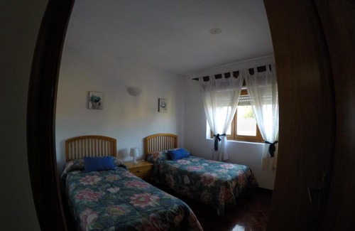 Arenas de San Pedro House | Family-Friendly Retreat at El Torreón de Gredos with Hot Tub