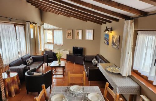 Hoyos del Espino House | El Torreón I: Guest Rated 9.5 with Spa & Family Amenities