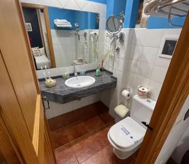 Navacerrada Hotel | Delightful El Torreon de Navacerrada with Breakfast & Dining
