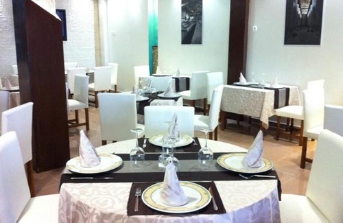 Miguel Esteban Hotel | Budget-Friendly El Torreon del Miguelete with Restaurant & Access
