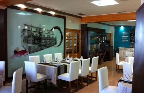 Miguel Esteban Hotel | Budget-Friendly El Torreon del Miguelete with Restaurant & Access