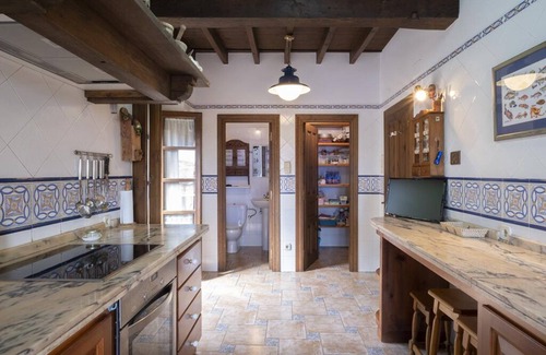 Lastres House | El Tresmayu: Manor House with Garden & Ocean Views