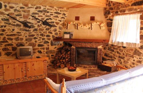 Bonar House | Discover El Urogallo de Rucayo: Family & Pet-Friendly Stay