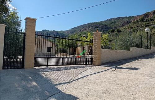 Yeste House | Discover El Valle de Yeste: Pet-Friendly Oceanfront Retreat