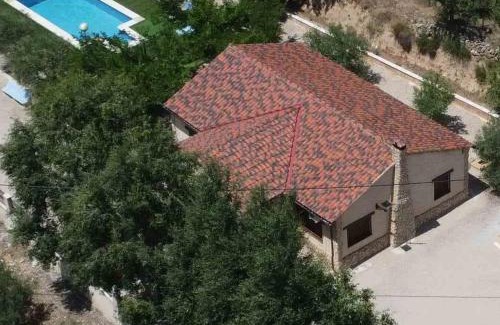 Yeste House | Discover El Valle de Yeste: Pet-Friendly Oceanfront Retreat