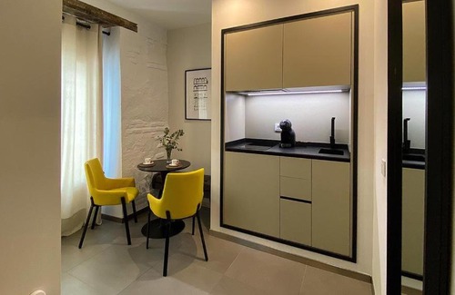 La Trinidad-San Juan y Todos los Santos Apartment | Discover EL ZAGUÁN DE LA JUDERÍA - Rated 9.1/10