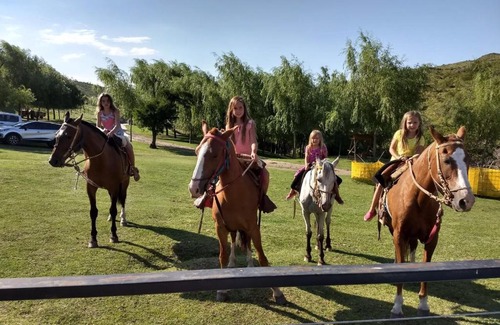 Calamuchita Valley Cabin | El Zuriaco: Family-Friendly Retreat with Pool & Hot Tub