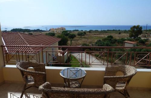 Elafonisos Hotel | Family-Friendly Elafonisos Diamond Resort with Breakfast Included