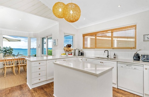Hyams Beach House | Coastal Retreat: Elandra, Hyams Beach with Oceanfront Views