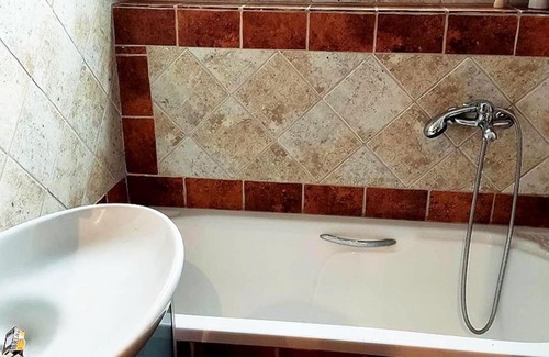Elati Apartment | Family-Friendly Elati Central Apt with 2 Bedrooms