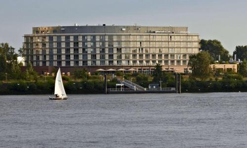 Finkenwerder Hotel | Discover The Rilano Hotel Hamburg: Pet-Friendly & Spa Retreat