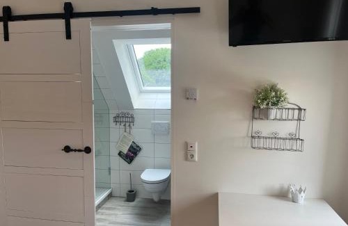 Neu Darchau Apartment | Pet-Friendly Elb Nest Gästehaus with Ocean View & Dining