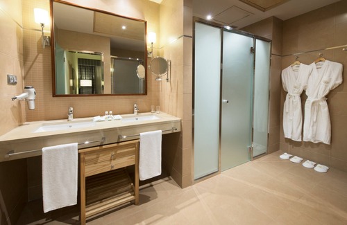Almeria Hotel | Discover Elba Almería Business & Convention Hotel Today!