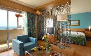 Caleta de Fuste Resort | Experience Elba Carlota Beach & Golf Resort: 4-Star Retreat