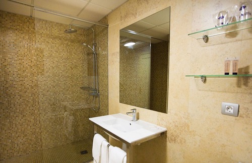 Caleta de Fuste Hotel | Discover Elba Castillo San Jorge & Antigua Suite Hotel