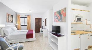 Caleta de Fuste Apartment | Discover Elba Lucía Sport & Suite Hotel with Pool Access