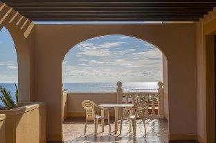 Caleta de Fuste Apartment | Discover Elba Lucía Sport & Suite Hotel with Pool Access