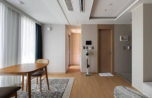 Haeundae Apartment | #Elbonstay with Haeundae Beach