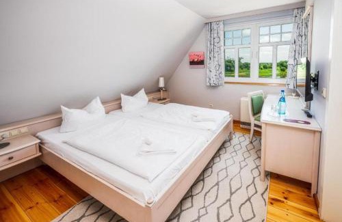 Woerlitz Hotel | Discover Elbterrasse Wörlitz: Family-Friendly with Breakfast
