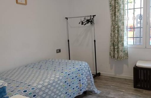 Elche House | Family-Friendly Elche with Pool, Wifi, and BBQ Facilities