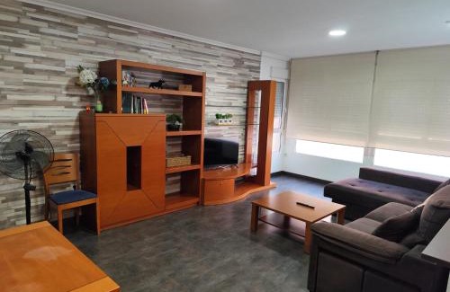 Elche Apartment | Elche stay 1, Amplio con garaje, 3 dormitorios, 2 baños