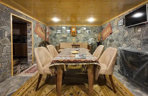 Sheki Apartment | Discover Eldeniz Nuxa House: Pet-Friendly & Rated 9.8