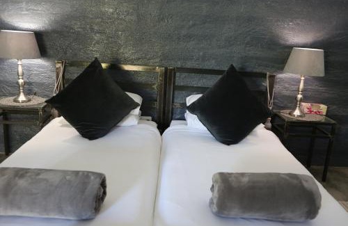 Okaukuejo House | Discover Eldorado Lodge: Family-Friendly Retreat with Pool