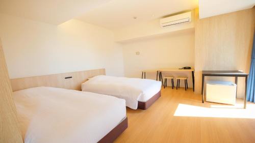 Hirakata Hotel | Family-Friendly Stay at ELE Hotel Kuzuha with Dining Options