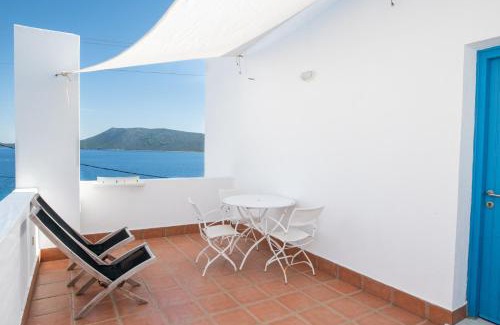 Steni Vala House | Idyllic Elea Villas in Steni Vala, Alonissos with Hot Tub